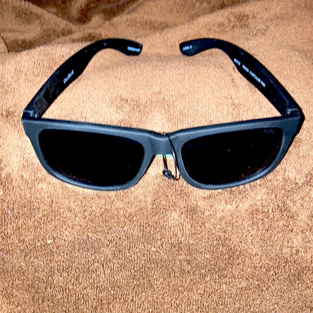 Foster Grant Cali Blue Sunglasses